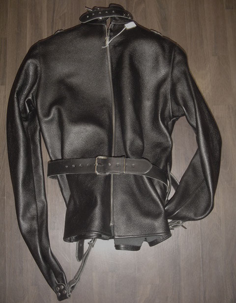 Armsdown Straitjacket in Leather