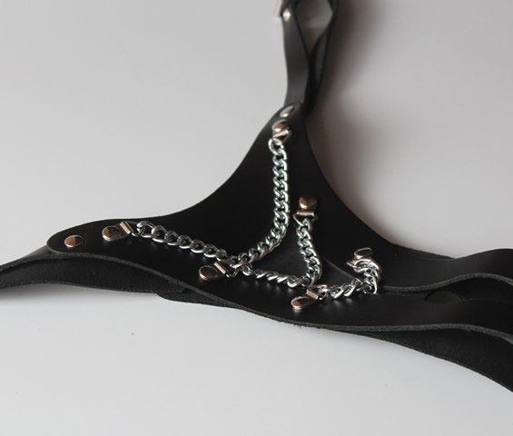 Crotchless G-string with Chain Detail