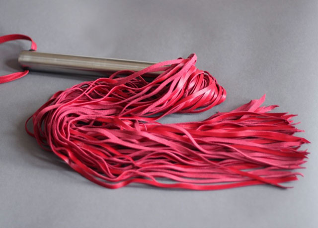Heavy BDSM Flogger with 60 Leather Tails 